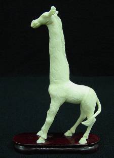 BONE SINGLE GIRAFFE (9633)