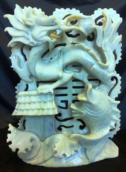 Jade dragon statue