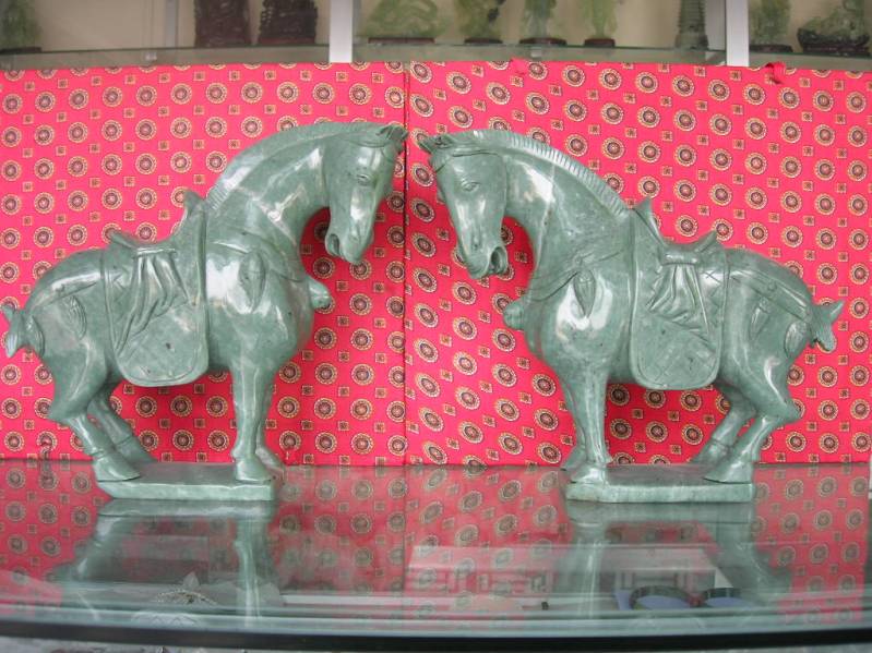 jade horses carving