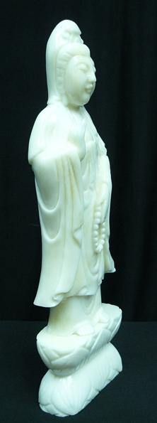 kwan yin statue