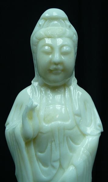 kwan yin statue
