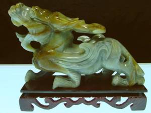 jade dragon Size: Long 9in, Wide: 3in, High: 7 in, PRICE  $99.99 + S/H 