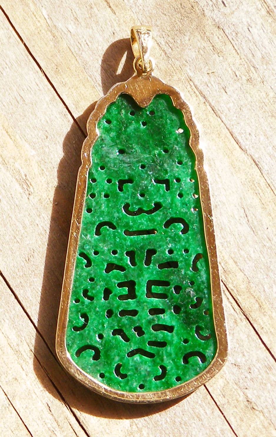 Maw Sit Sit jade pendant