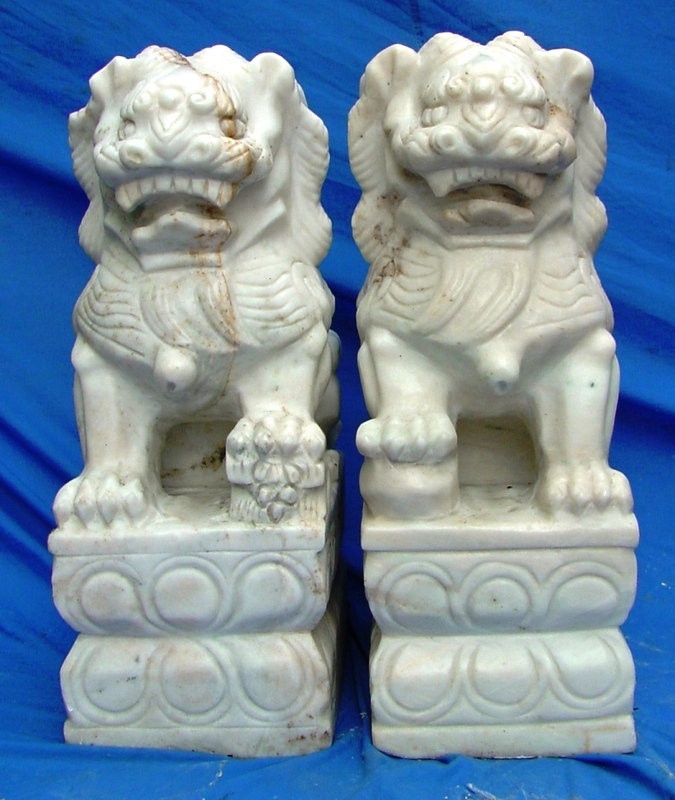 foo dogs