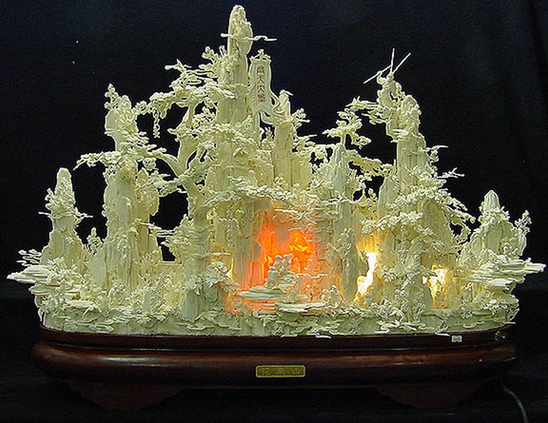 art bone carving