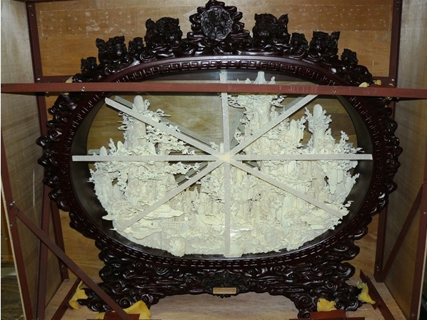 art bone carving