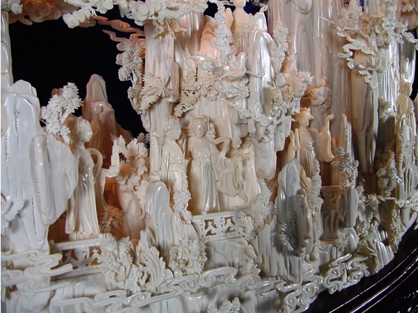 art bone carving
