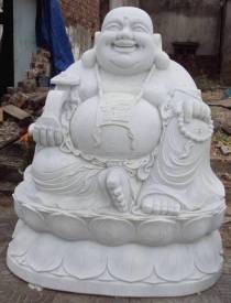 happy Buddha statue