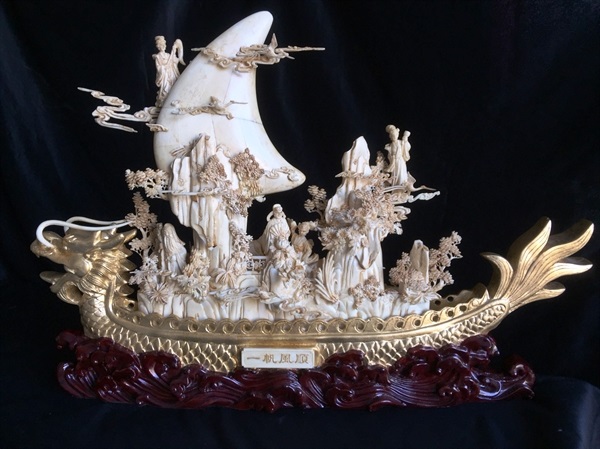 bone carving dragon boat