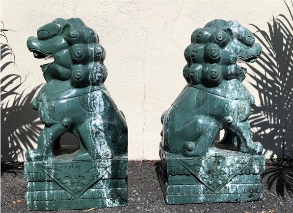 foo dogs Statue