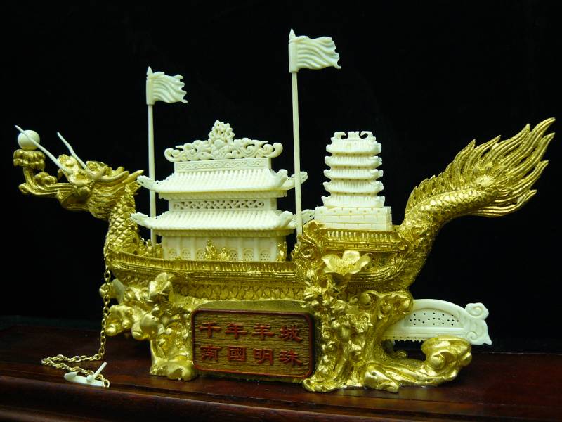 bone carving dragon boat