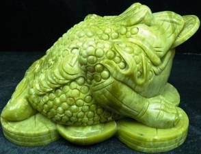 JADE LUCKY FROG W/COIN (LA10) Price = $ 279.99 + S/H