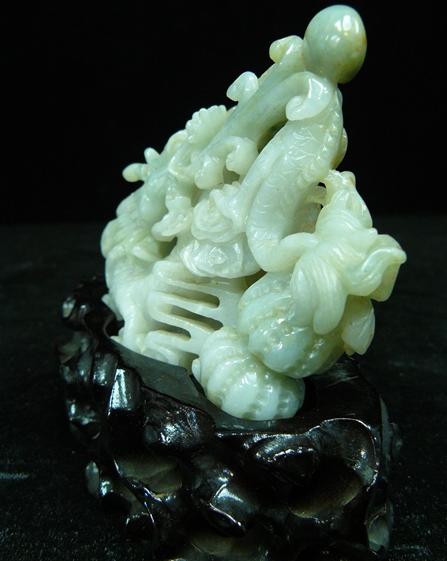 jade dragon carving