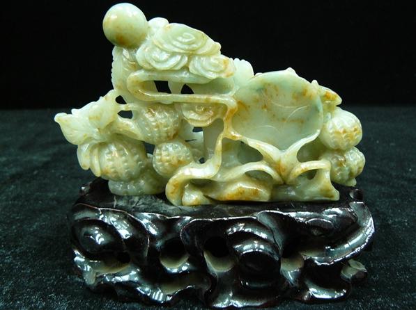 jade dragon carving