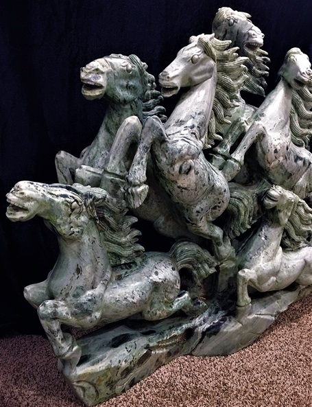 jade 8 horses