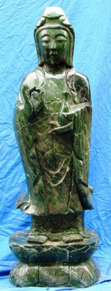 jade kwan yin statue