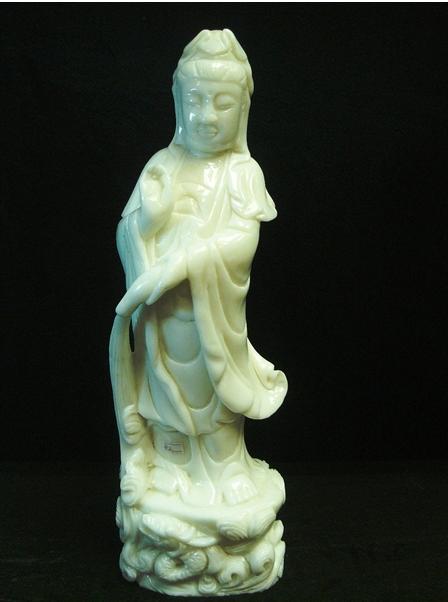 kwan yin statue