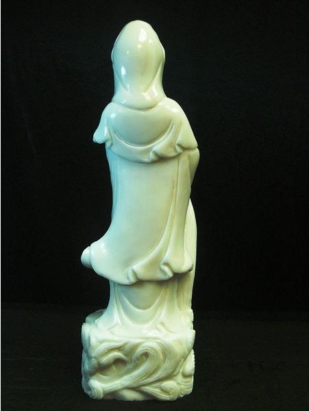 kwan yin statue